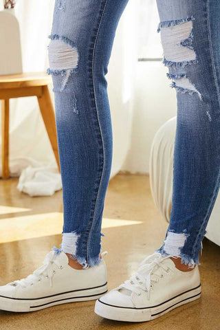 Kan Can Distressed Ankle Skinny Jeans