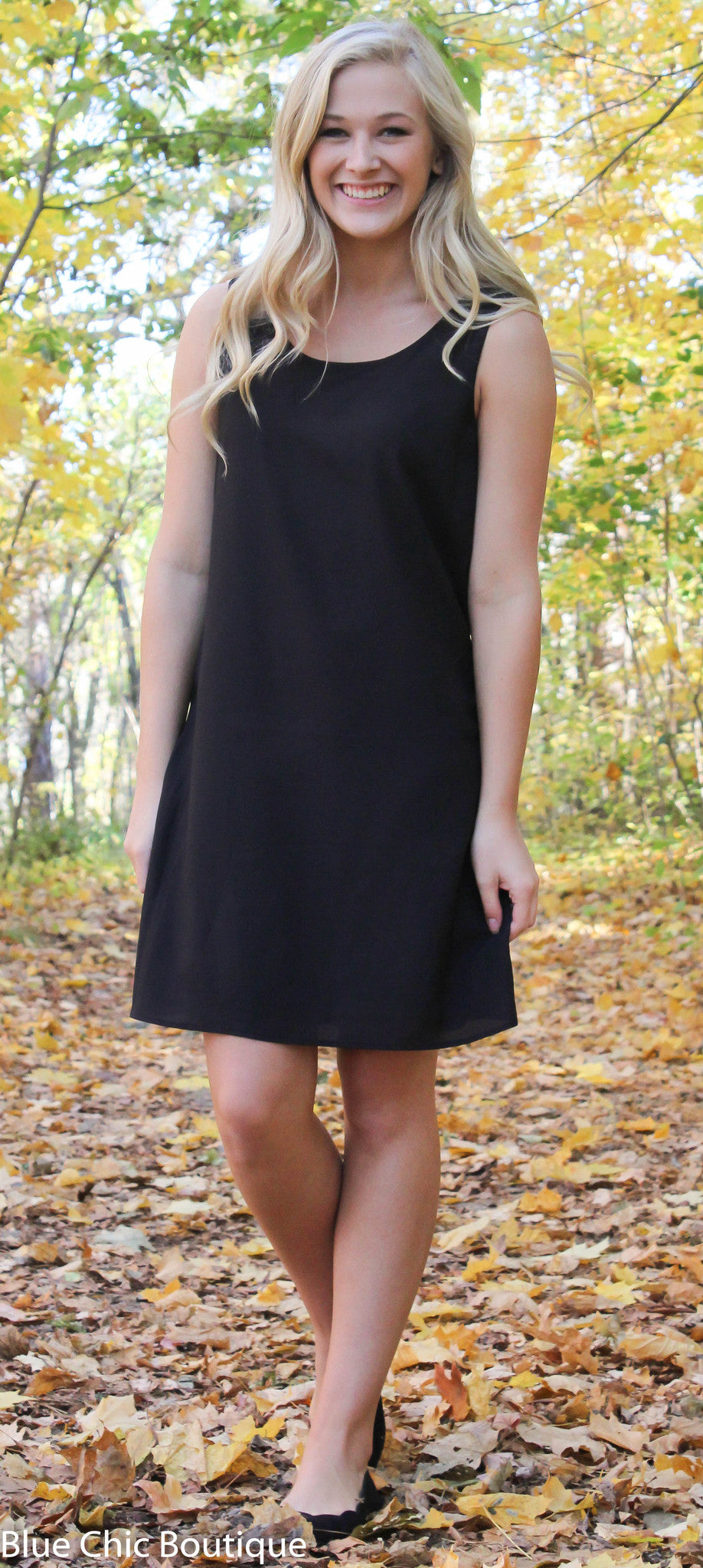 Black and White Bow Back Tunic Dress | Blue Chic Boutique Black and White Bow Back Tunic Dress | Blue Chic Boutique