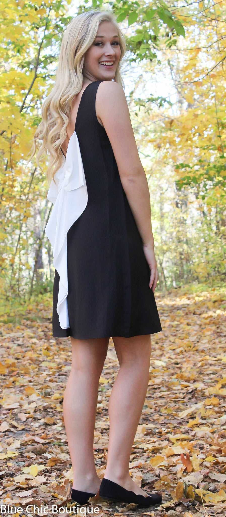 Black and White Bow Back Tunic Dress | Blue Chic Boutique Black and White Bow Back Tunic Dress | Blue Chic Boutique